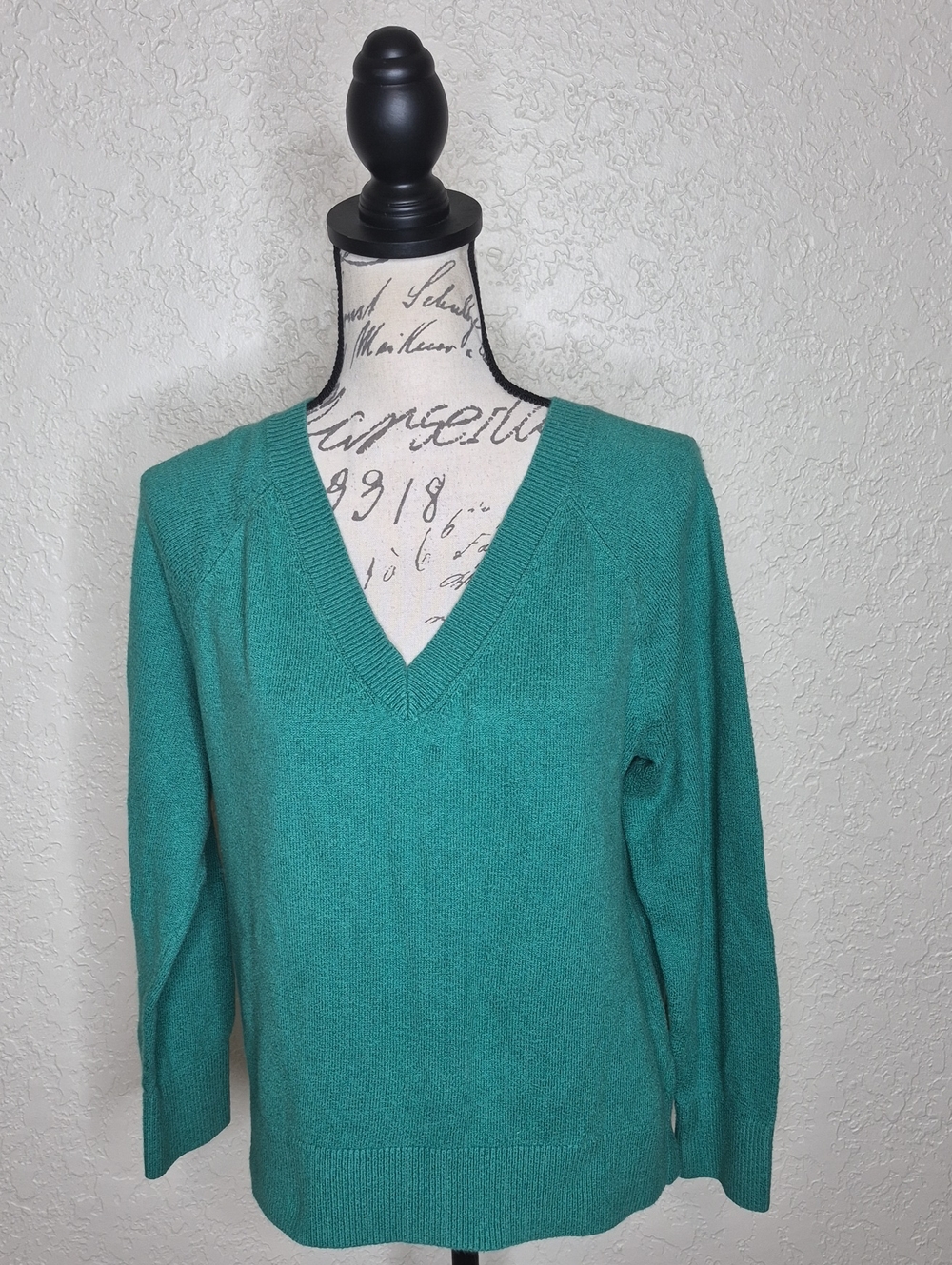 Old Navy SoSoft V-Neck Sweater Green Size S